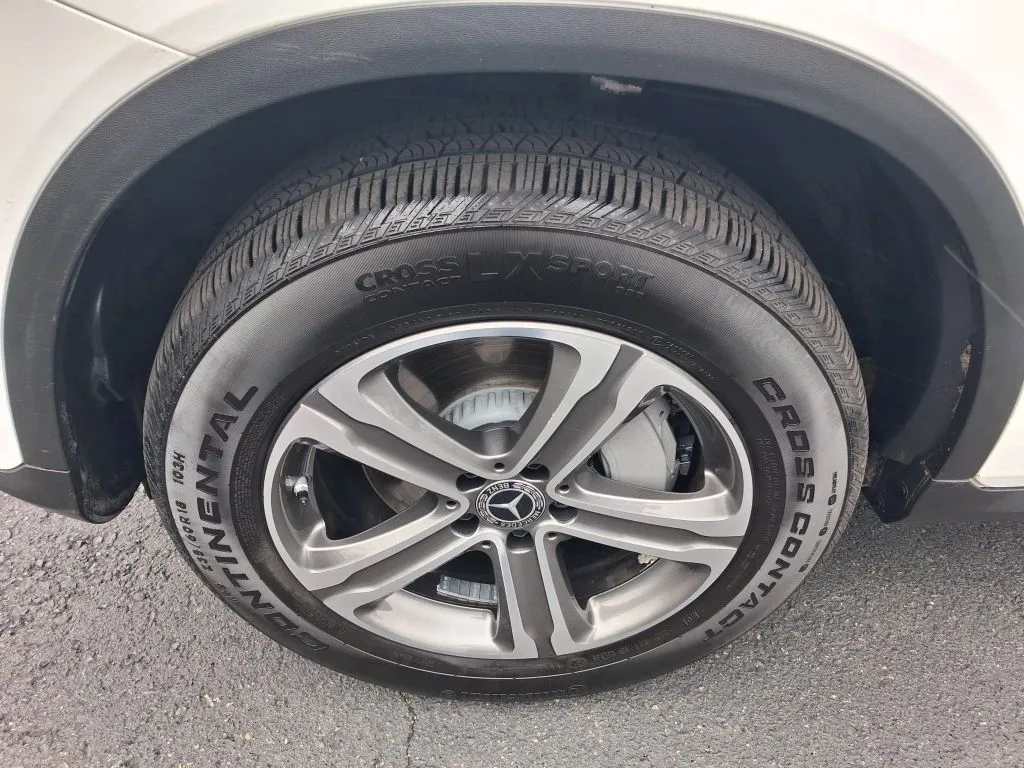 Mercedes-Benz GLC photo 22
