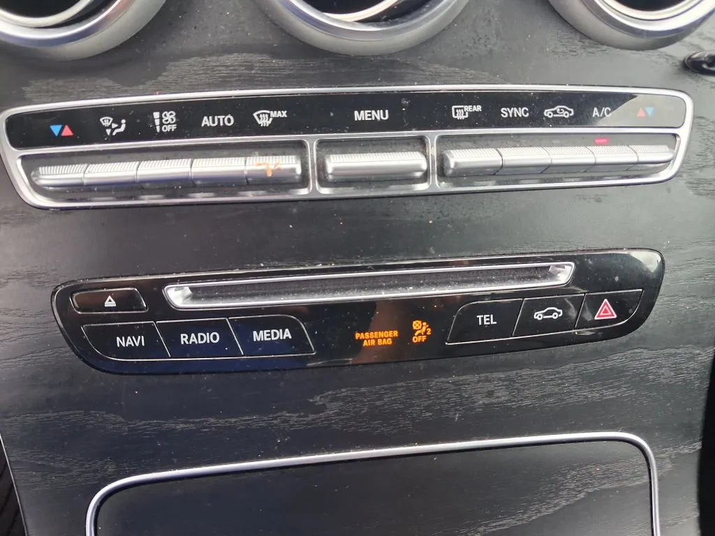 Mercedes-Benz GLC photo 20