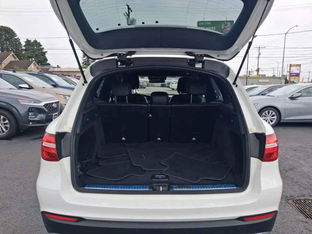 Mercedes-Benz GLC photo 9