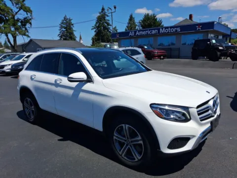 White 2018 Mercedes-Benz GLC 300 4MATIC Sport Utility 4D for sale in Tacoma, WA