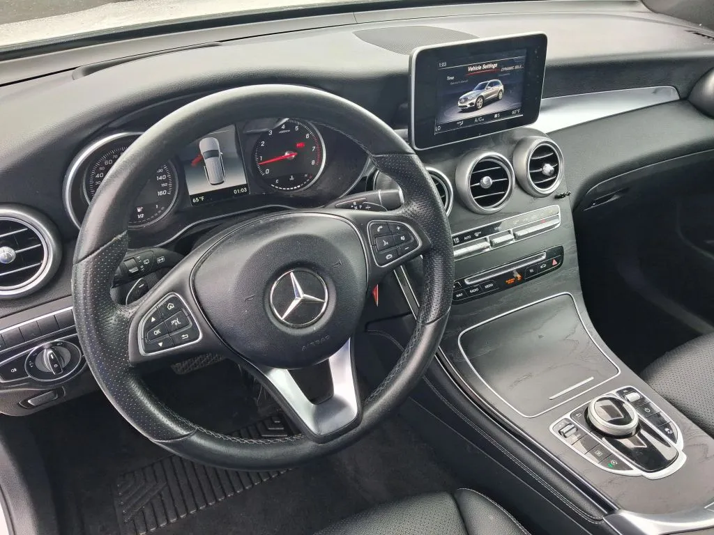 Mercedes-Benz GLC photo 18