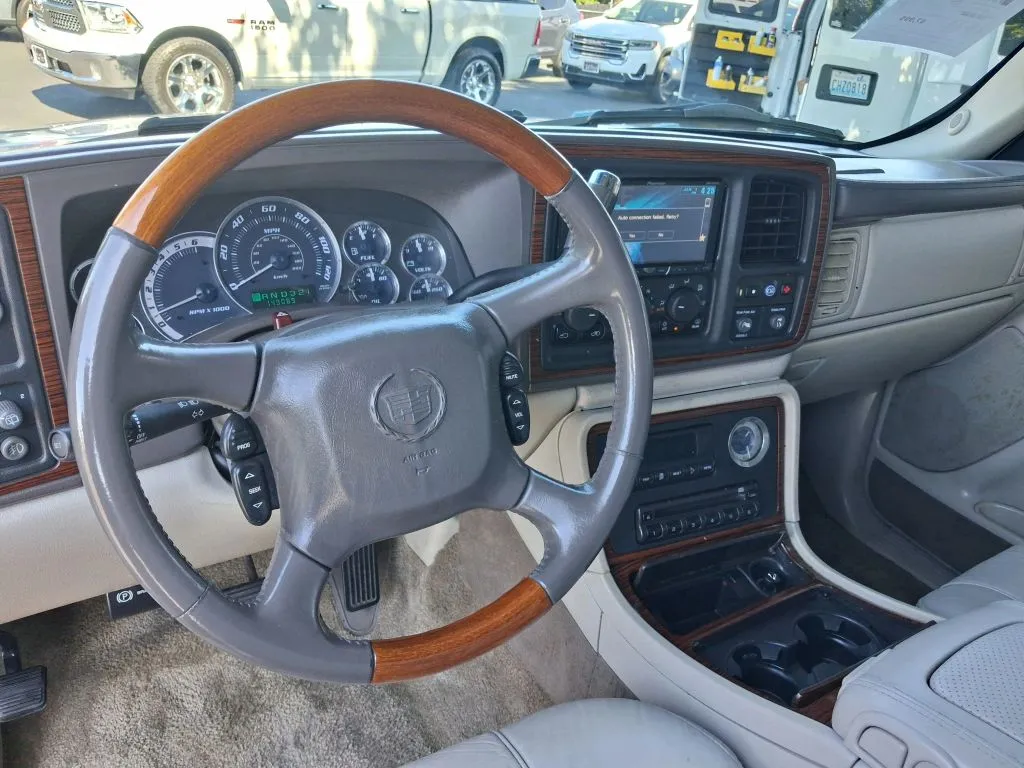 Cadillac Escalade photo 19
