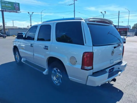 More photos of 2002 Cadillac Escalade Sport Utility 4D at All American Motors, WA