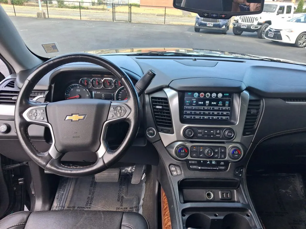 Chevrolet Tahoe photo 17