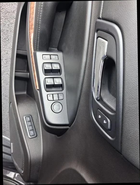 Chevrolet Tahoe photo 11