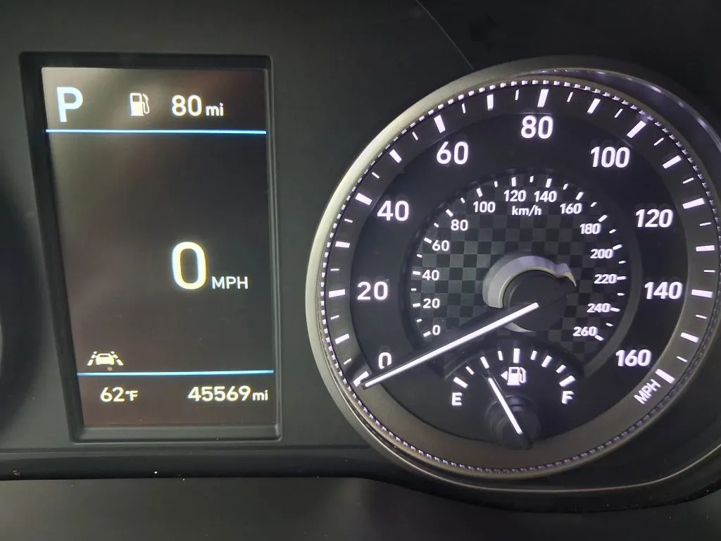 Hyundai Elantra photo 20