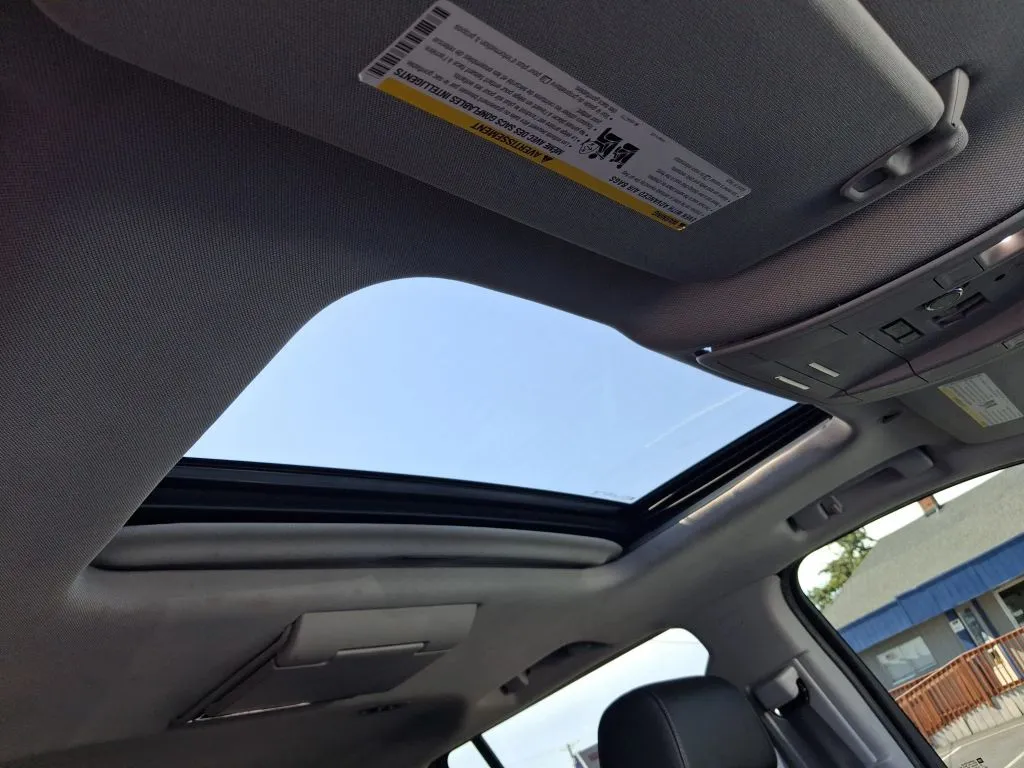 GMC Yukon XL photo 32