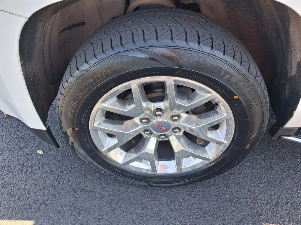 GMC Yukon XL photo 33