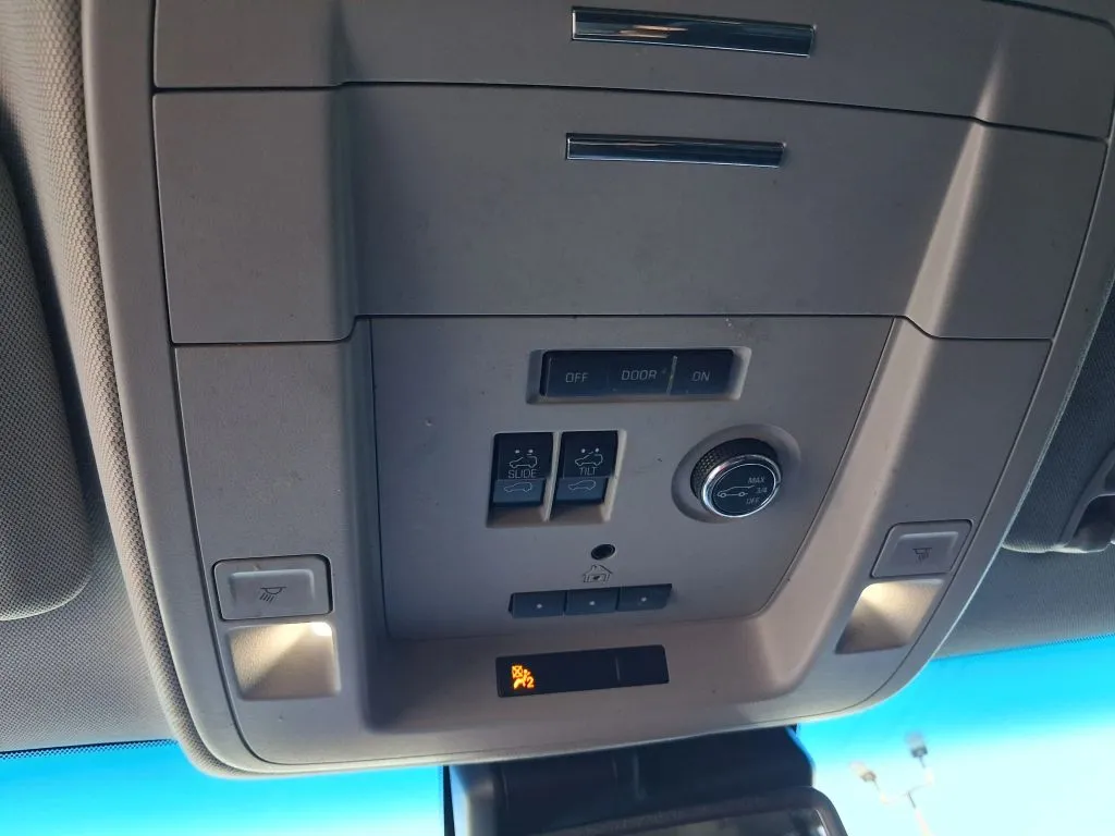 GMC Yukon XL photo 17