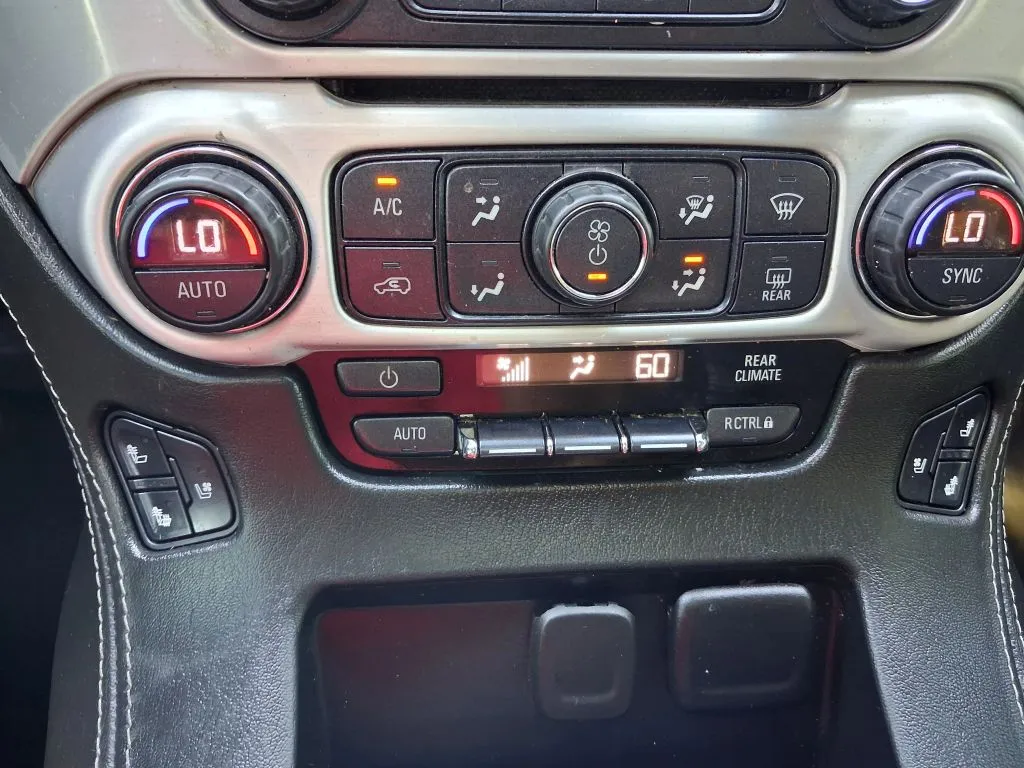 GMC Yukon XL photo 16