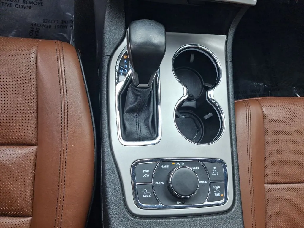 Jeep Grand Cherokee photo 23