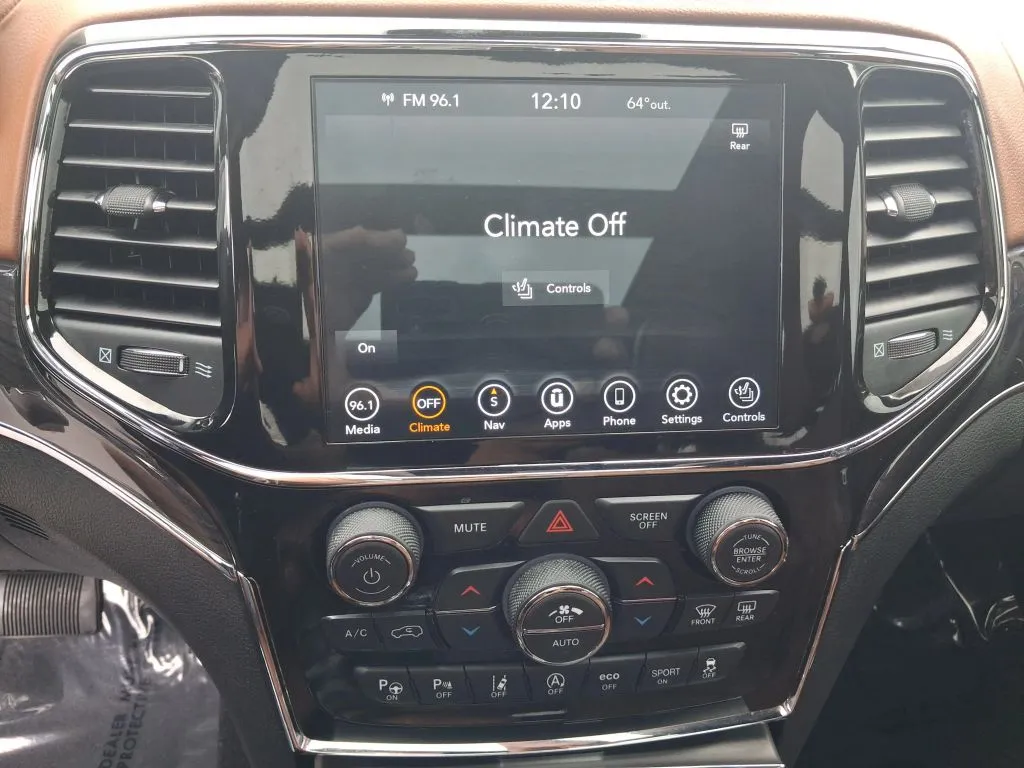 Jeep Grand Cherokee photo 22