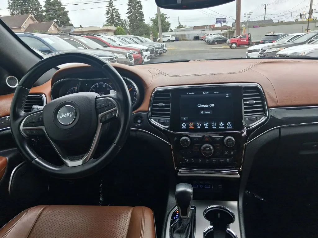 Jeep Grand Cherokee photo 14