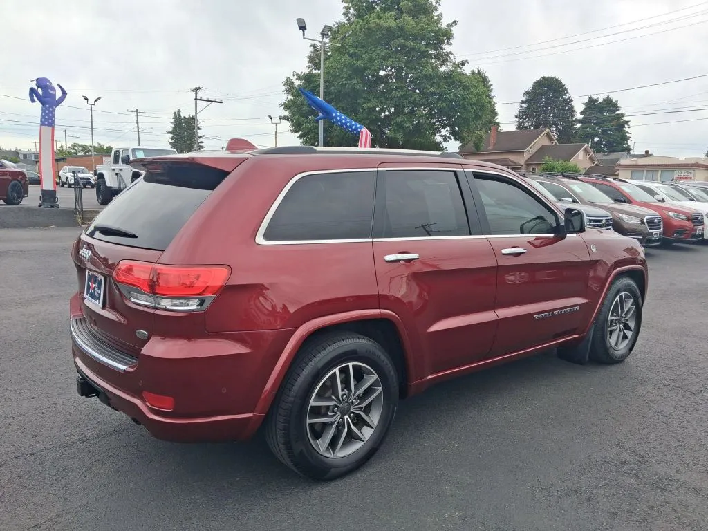 Jeep Grand Cherokee photo 9