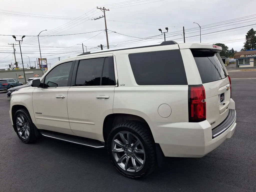 Chevrolet Tahoe photo 9