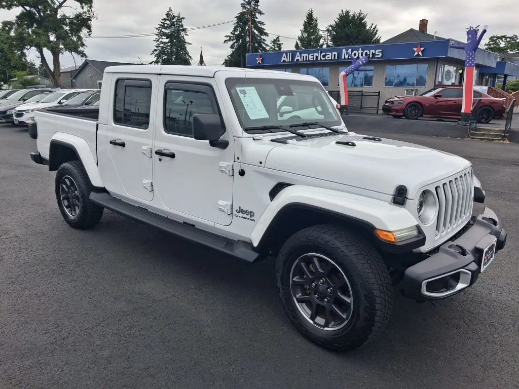 2021 Jeep Gladiator Overland's photo
