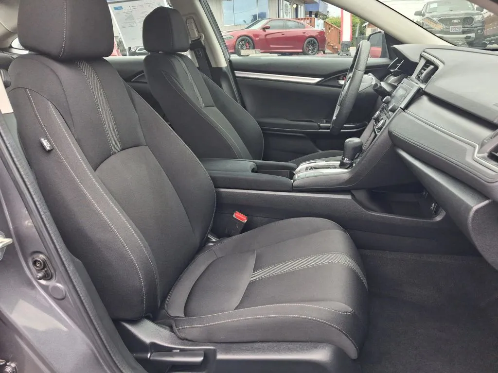 Honda Civic photo 11