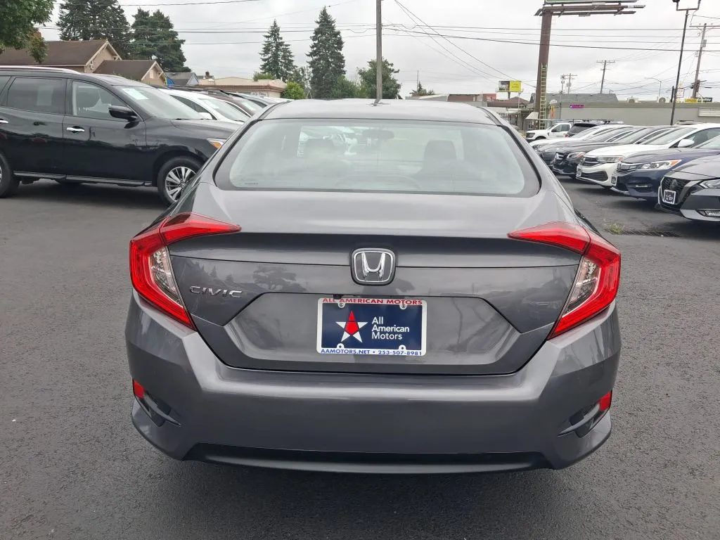 Honda Civic photo 8