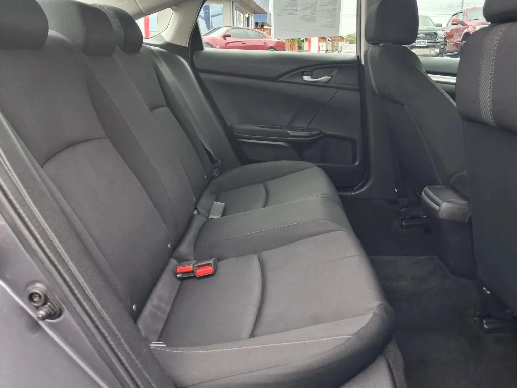 Honda Civic photo 12