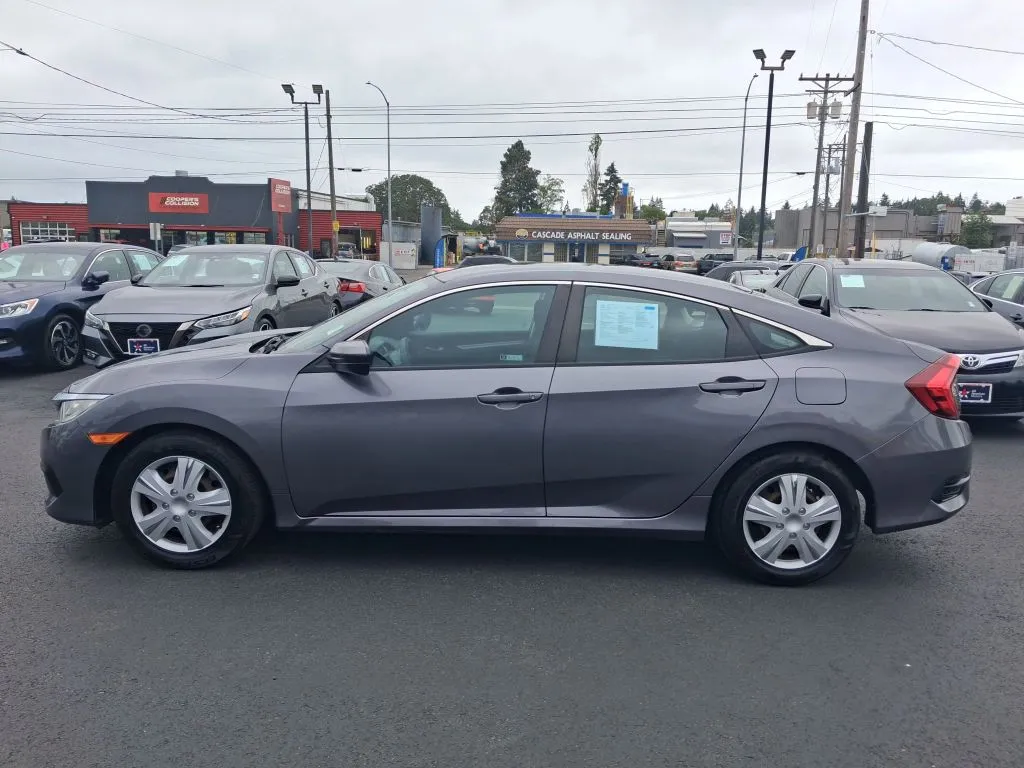 Honda Civic photo 7
