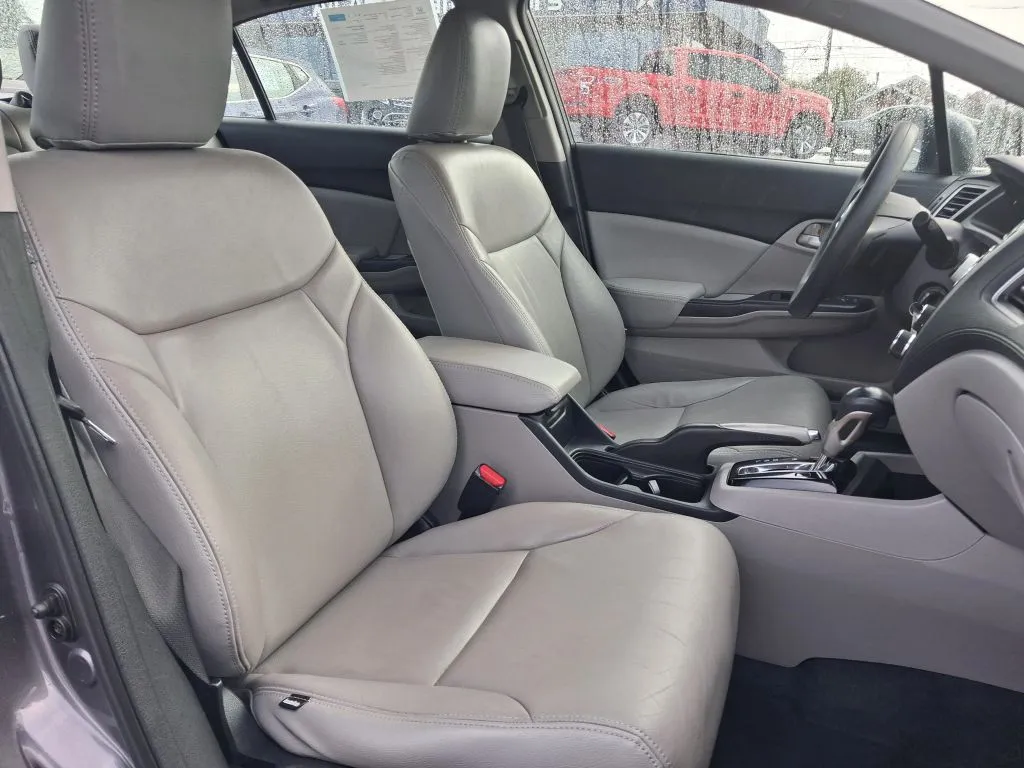Honda Civic photo 8