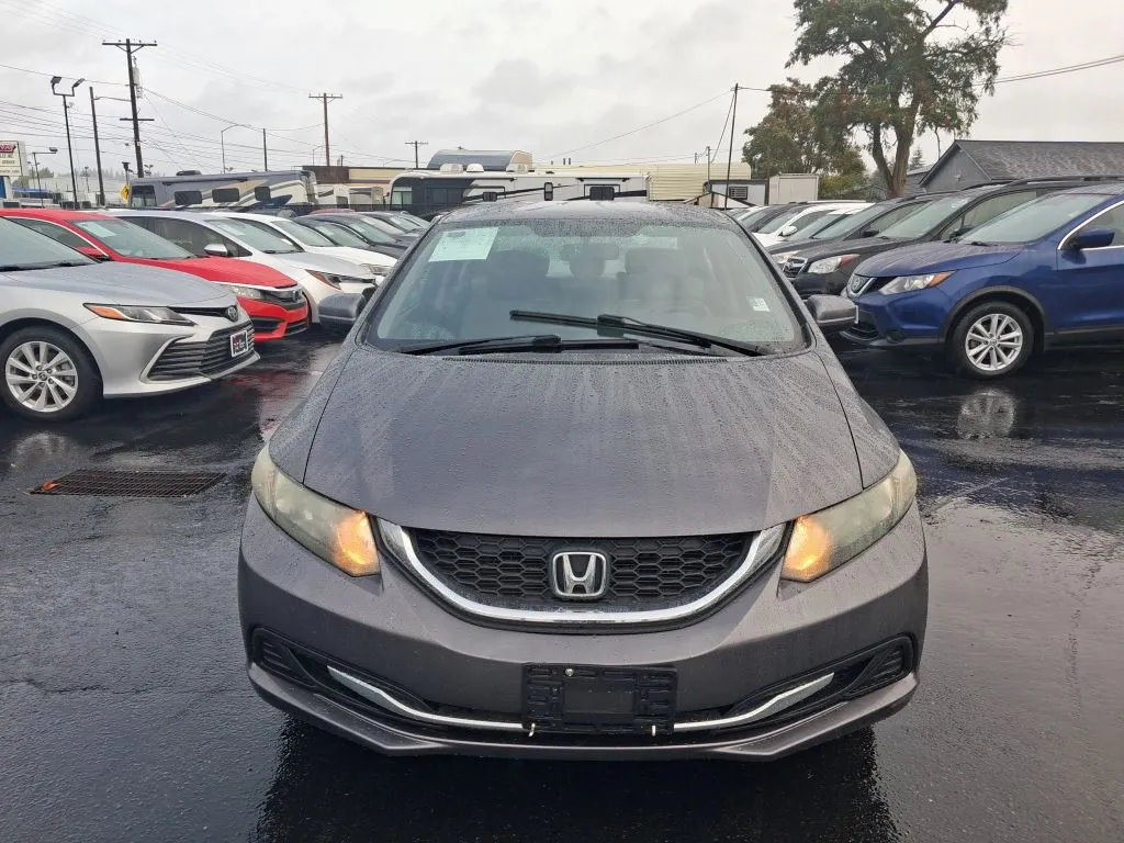 Honda Civic photo 2