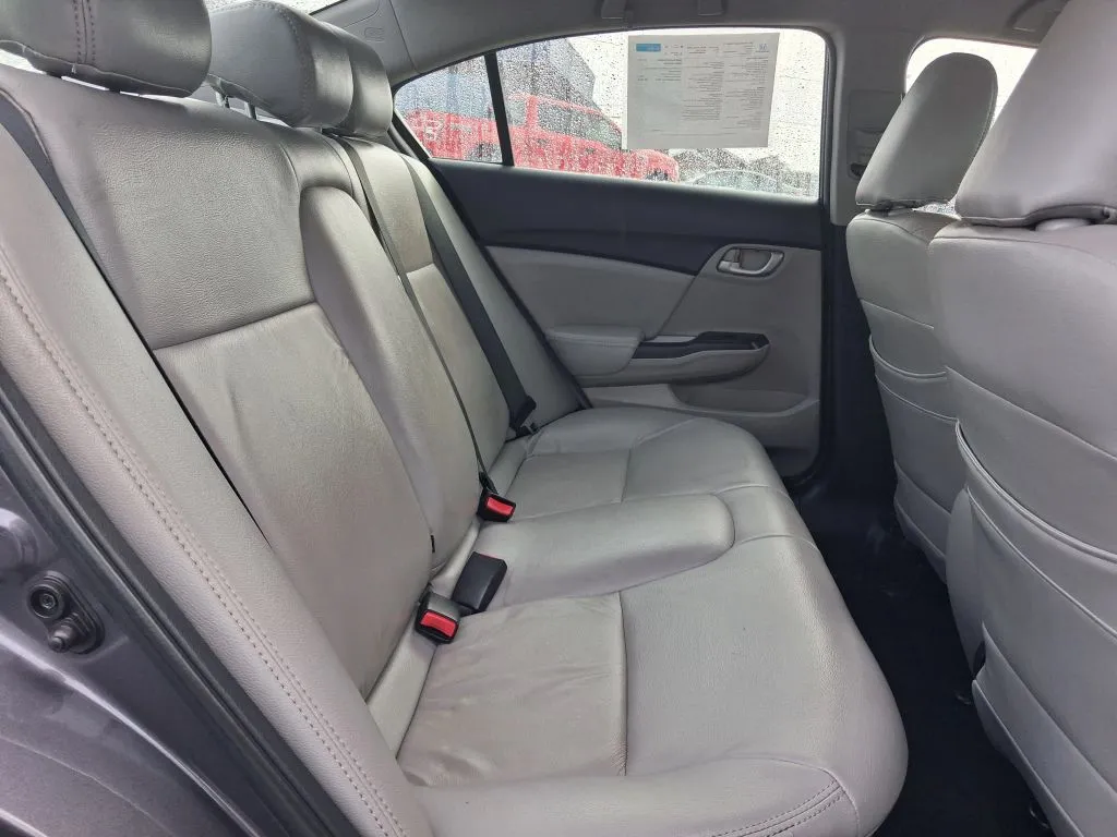Honda Civic photo 9