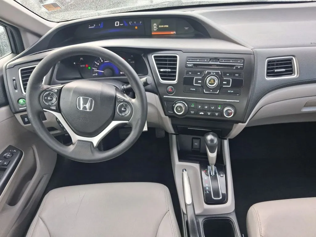 Honda Civic photo 10