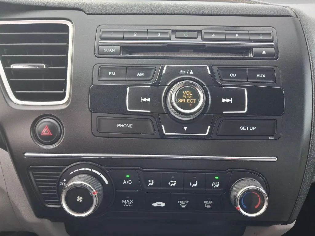 Honda Civic photo 14