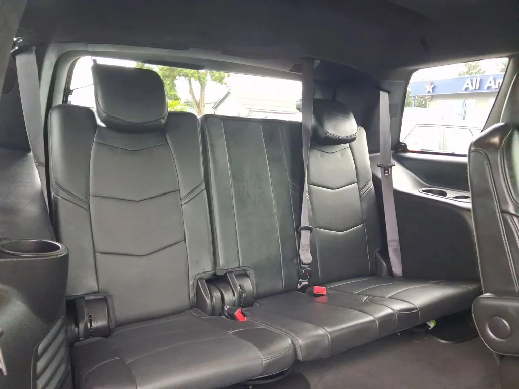 Cadillac Escalade photo 17