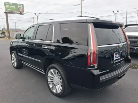 More photos of 2017 Cadillac Escalade Platinum Sport Utility 4D at All American Motors, WA