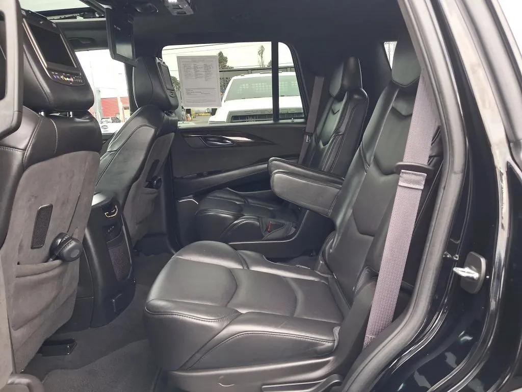Cadillac Escalade photo 22