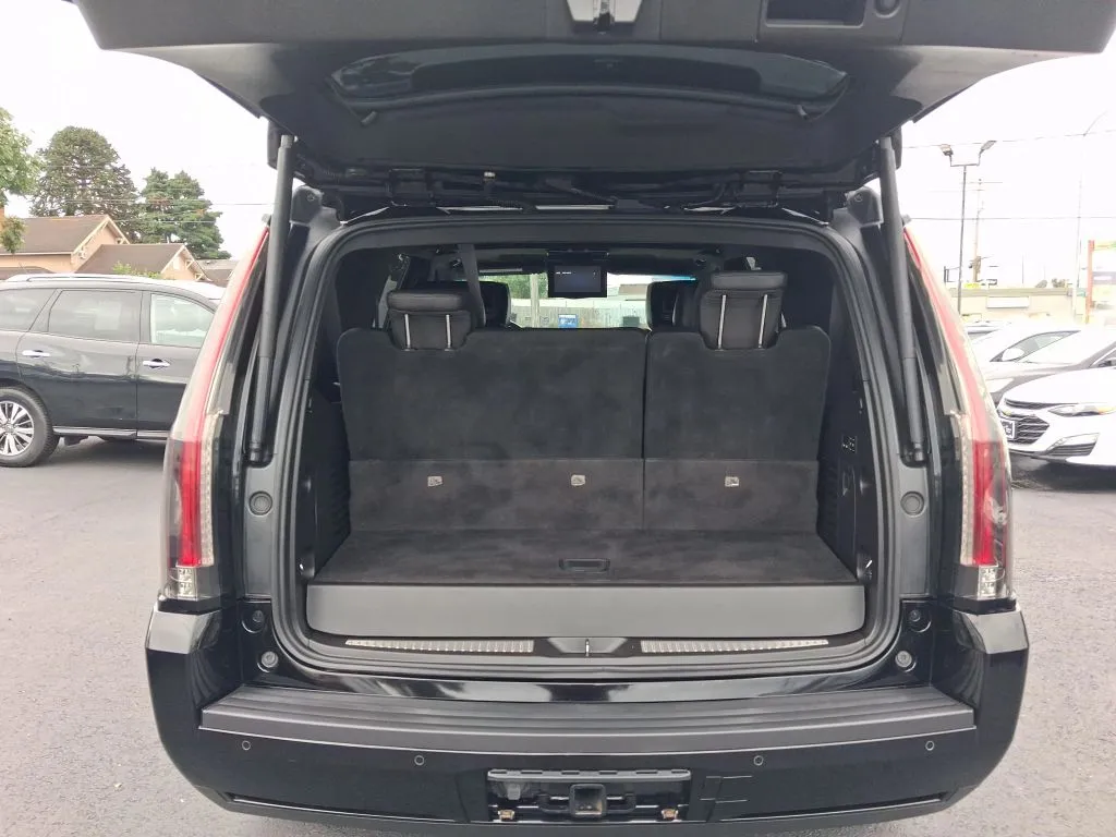Cadillac Escalade photo 18
