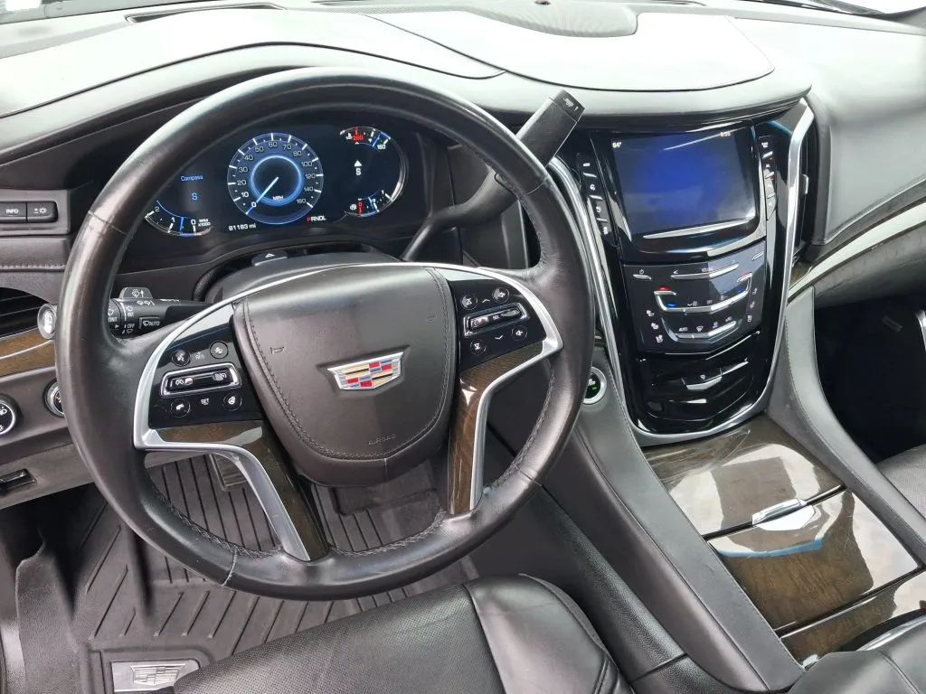 Cadillac Escalade photo 26