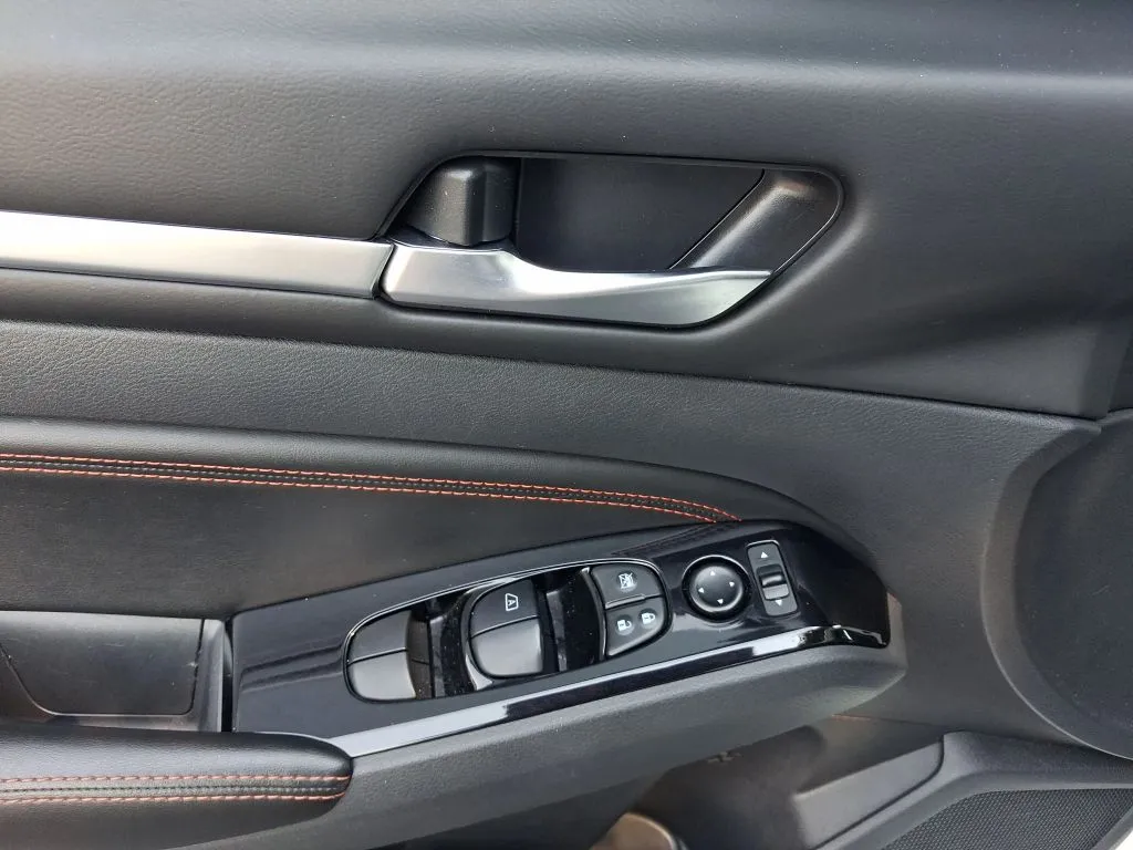 Nissan Altima photo 14