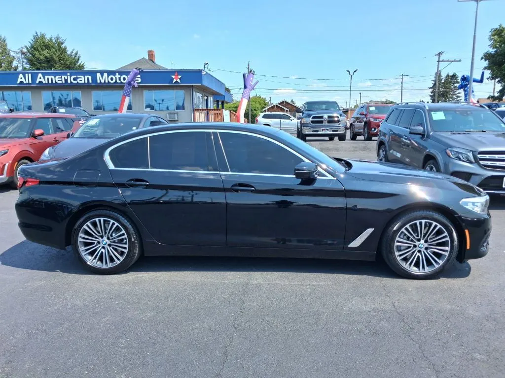 BMW 5 Series photo 8