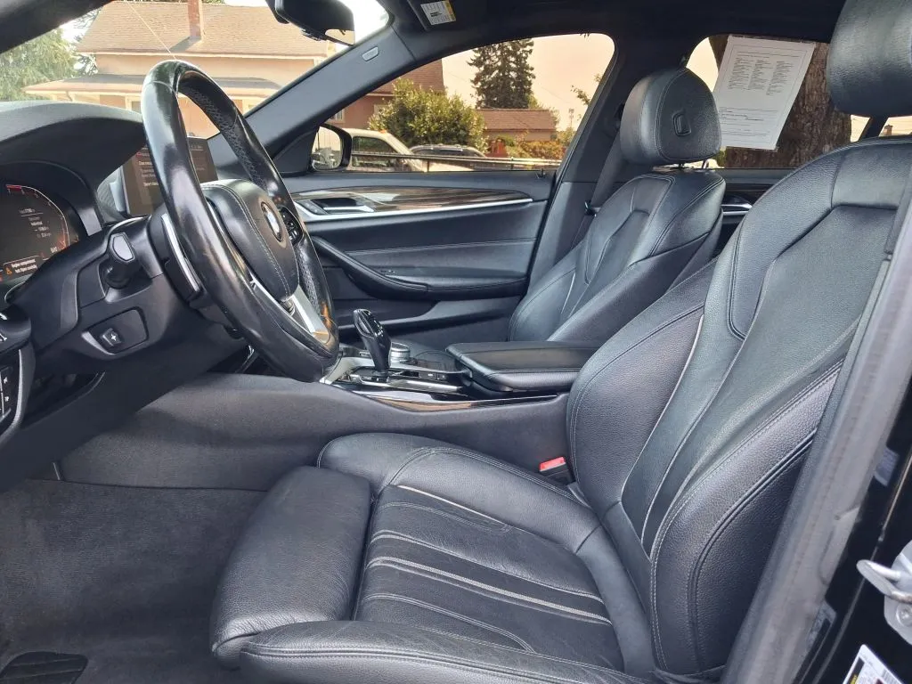 BMW 5 Series photo 18