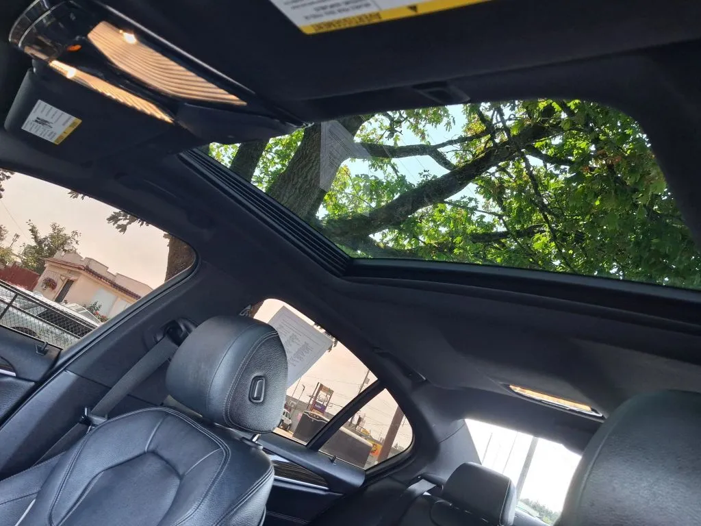 BMW 5 Series photo 17
