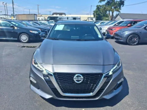 Photos of 2019 Nissan Altima 2.5 SR Sedan 4D for sale in Tacoma, WA at All American Motors