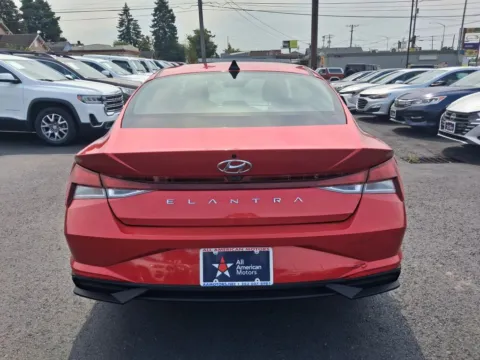 More photos of 2022 Hyundai Elantra SEL Sedan 4D at All American Motors, WA