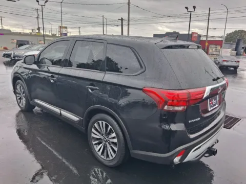 More photos of 2020 Mitsubishi Outlander SE Sport Utility 4D at All American Motors, WA