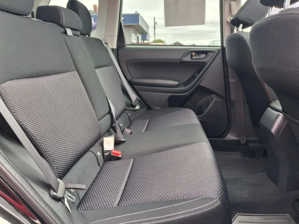 Subaru Forester photo 12