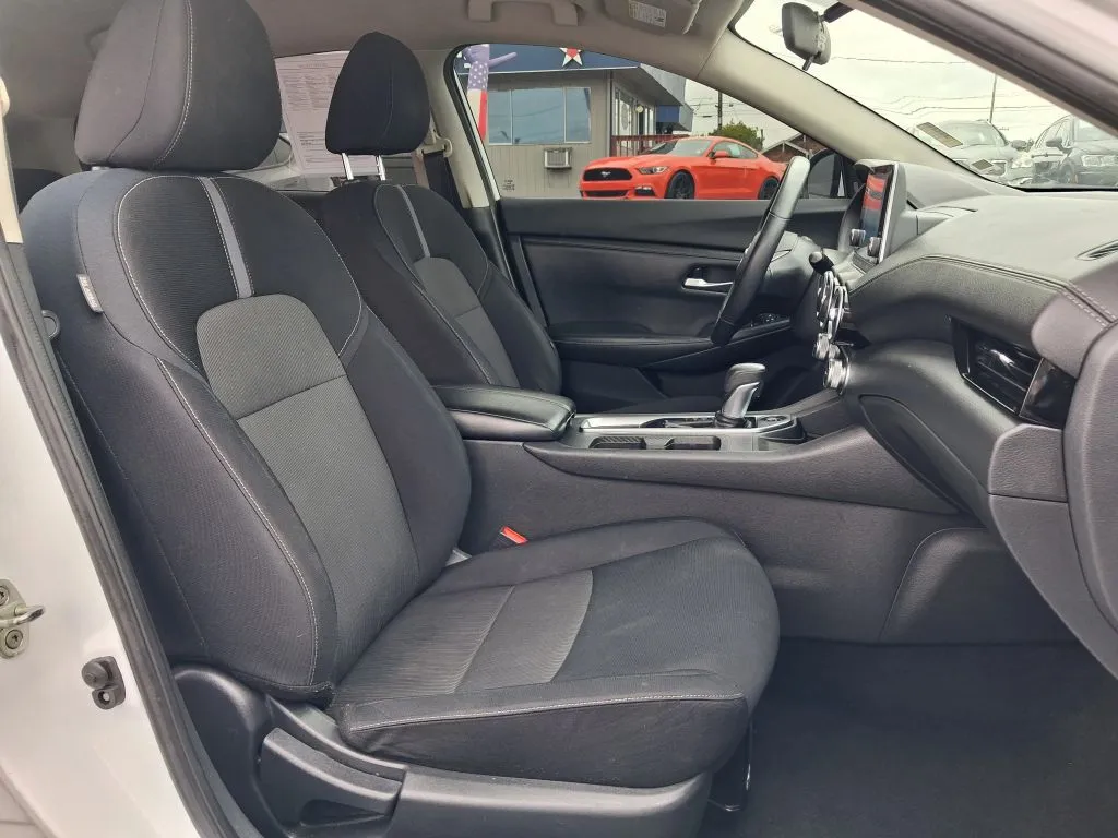 Nissan Sentra photo 10