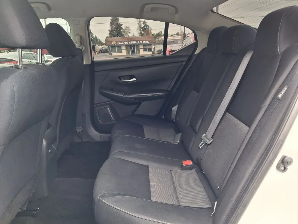 Nissan Sentra photo 15