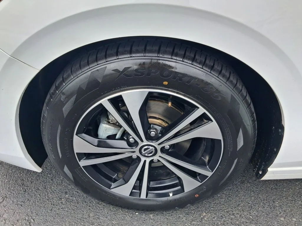 Nissan Sentra photo 25