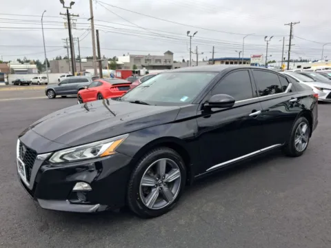 Another view of 2019 Nissan Altima 2.5 SV Sedan 4D for sale in Tacoma, WA at All American Motors