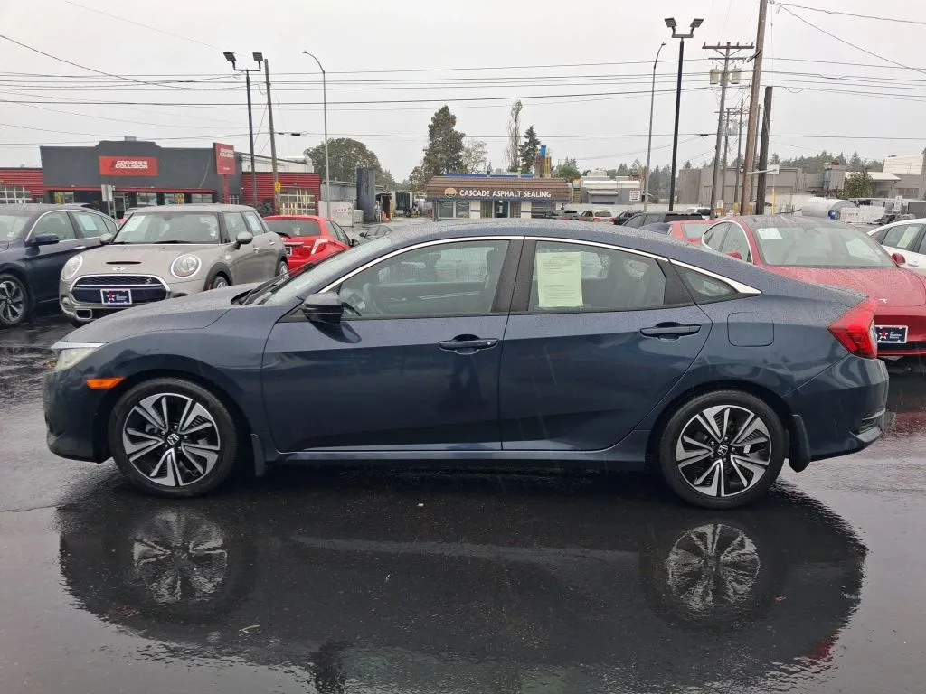 Honda Civic photo 5