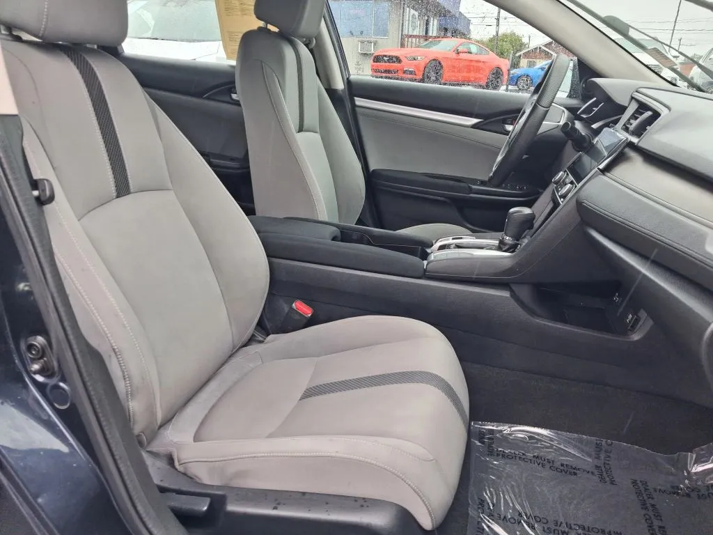 Honda Civic photo 12