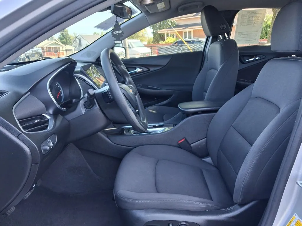 Chevrolet Malibu photo 18