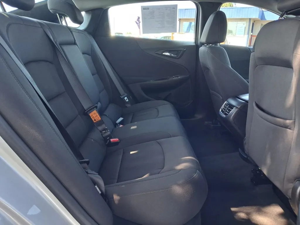 Chevrolet Malibu photo 21